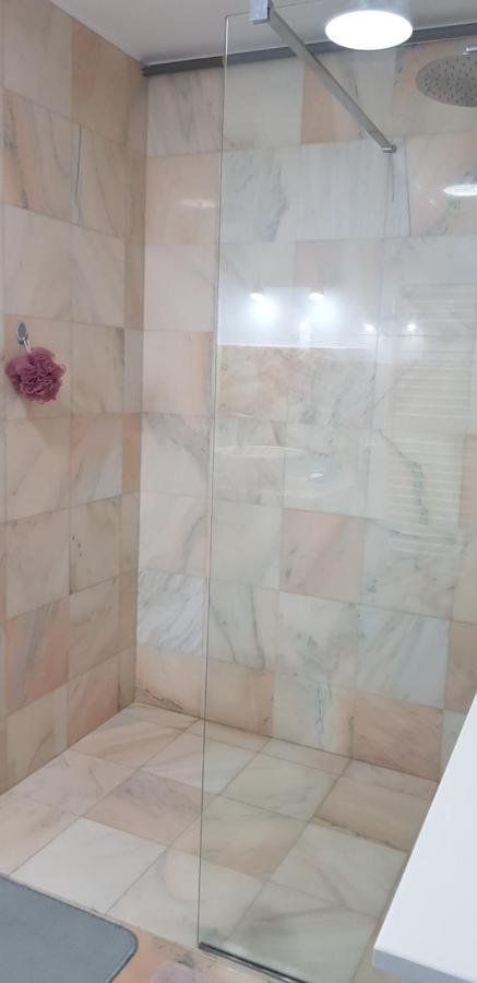 Appartement Garsoniera C&L à Petroşani Extérieur photo